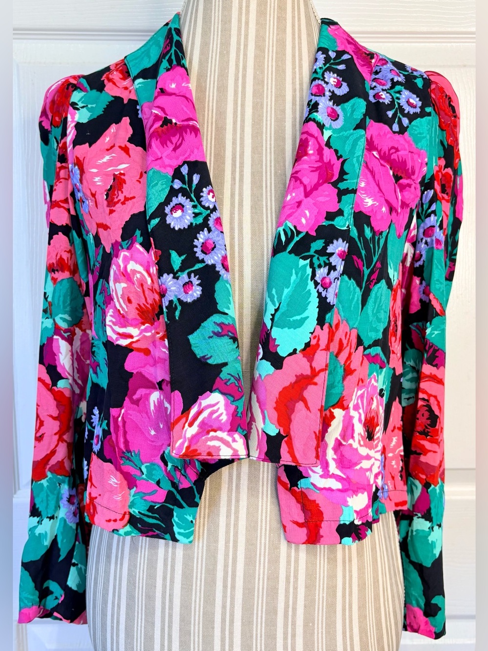 Vintage 80s Carole Little I. Magnin Art To Wear Bright Floral Cropped Jacket ~6